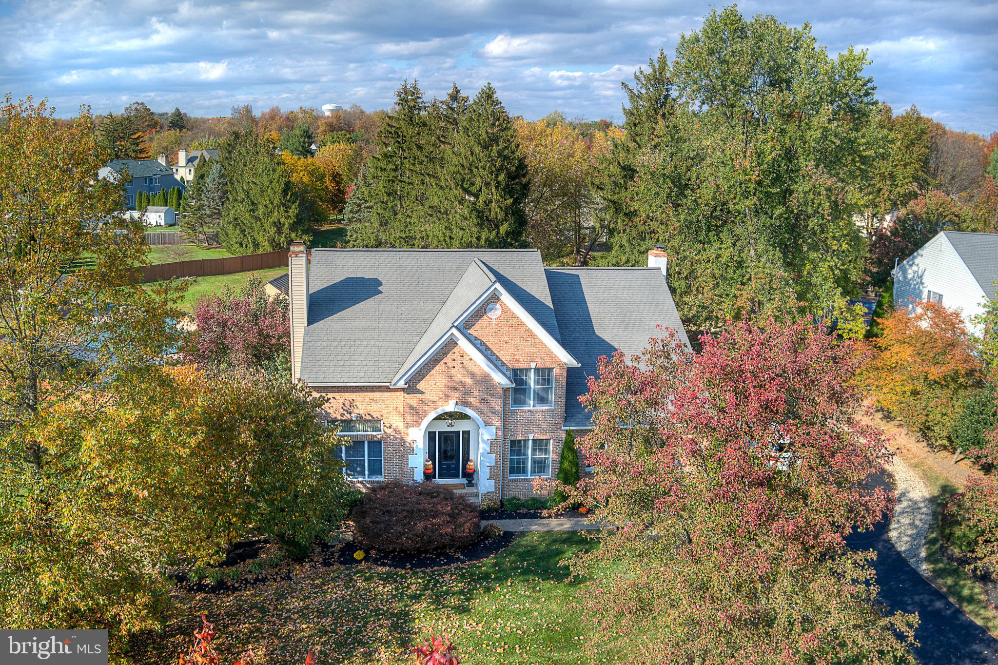 111 Mallard DRIVE W