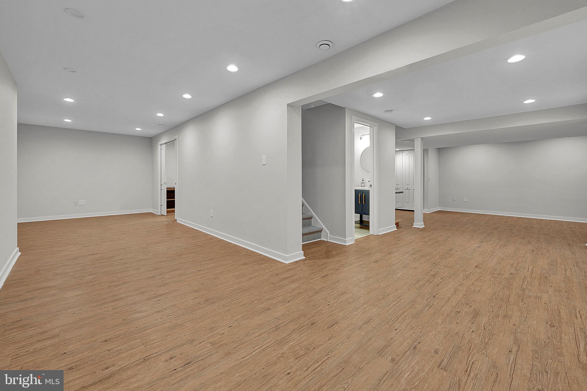 111 Mallard DRIVE W