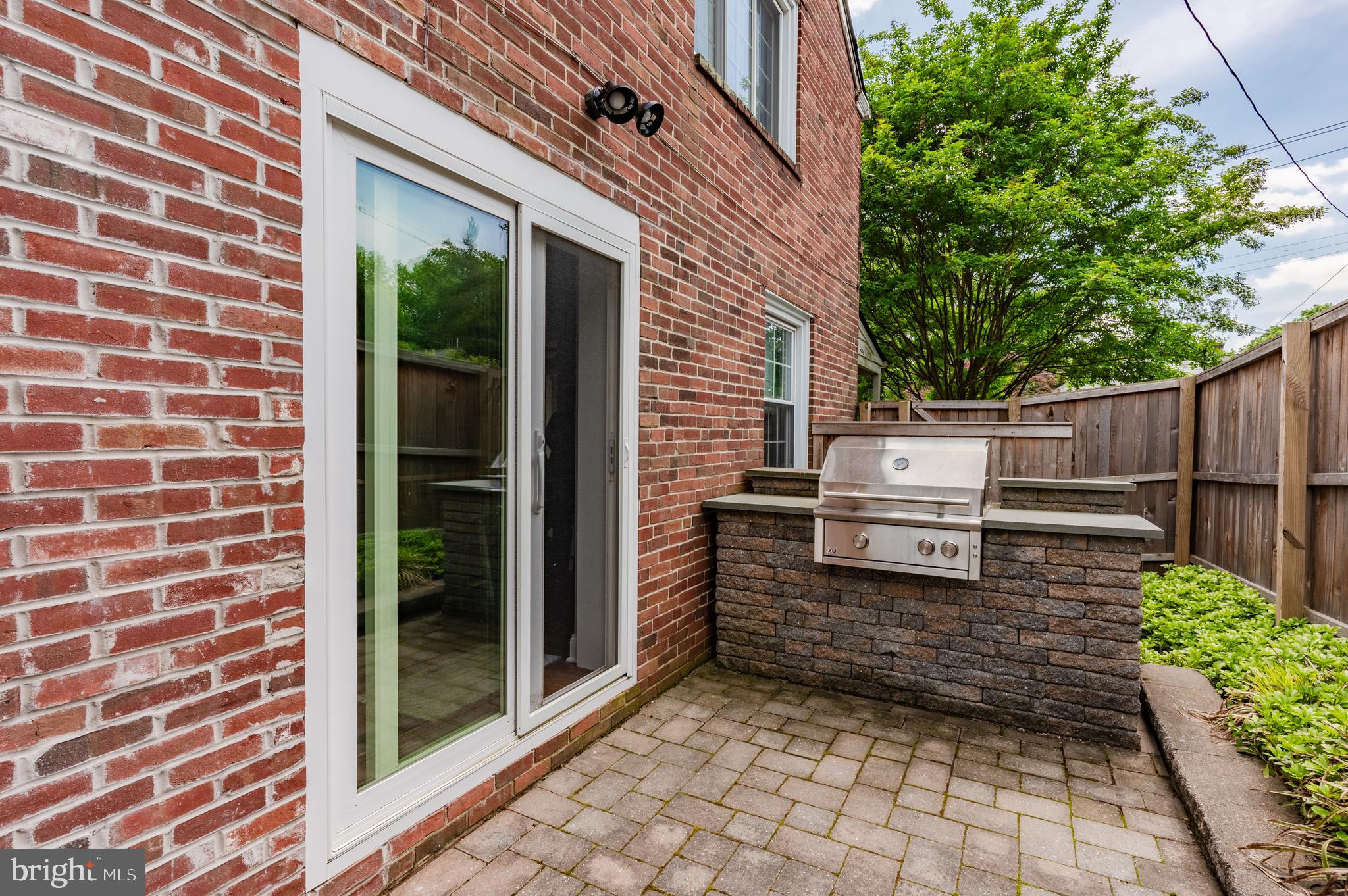 527 BETHAN ROAD