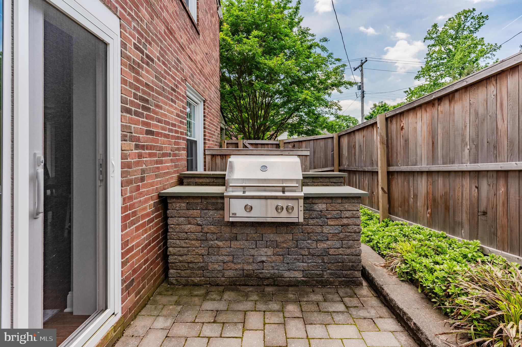 527 BETHAN ROAD