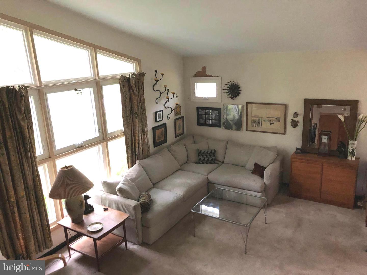 26 Camelot Dr