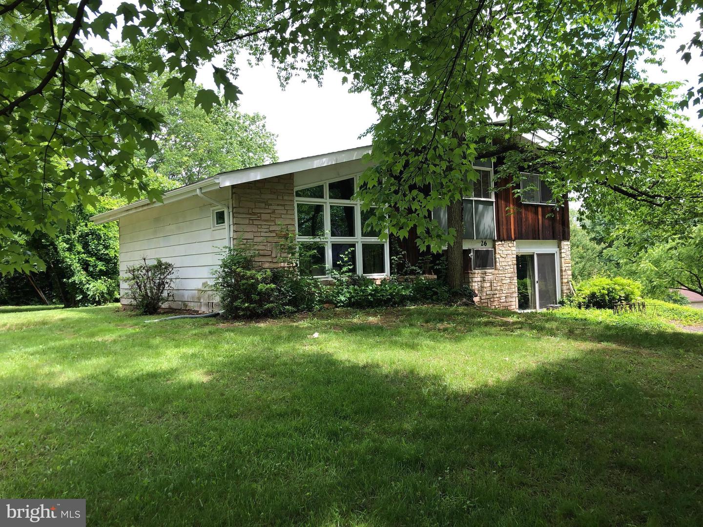 26 Camelot Dr
