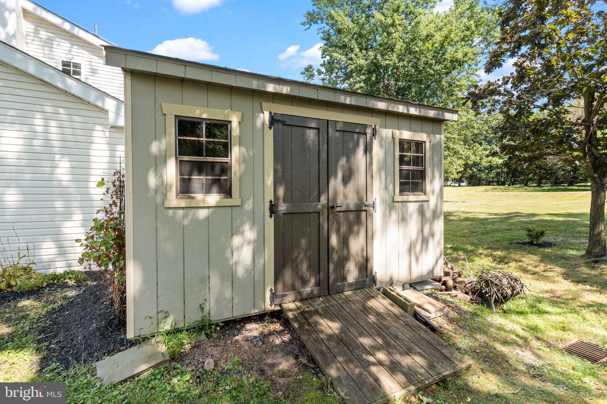 1375 MARK DRIVE