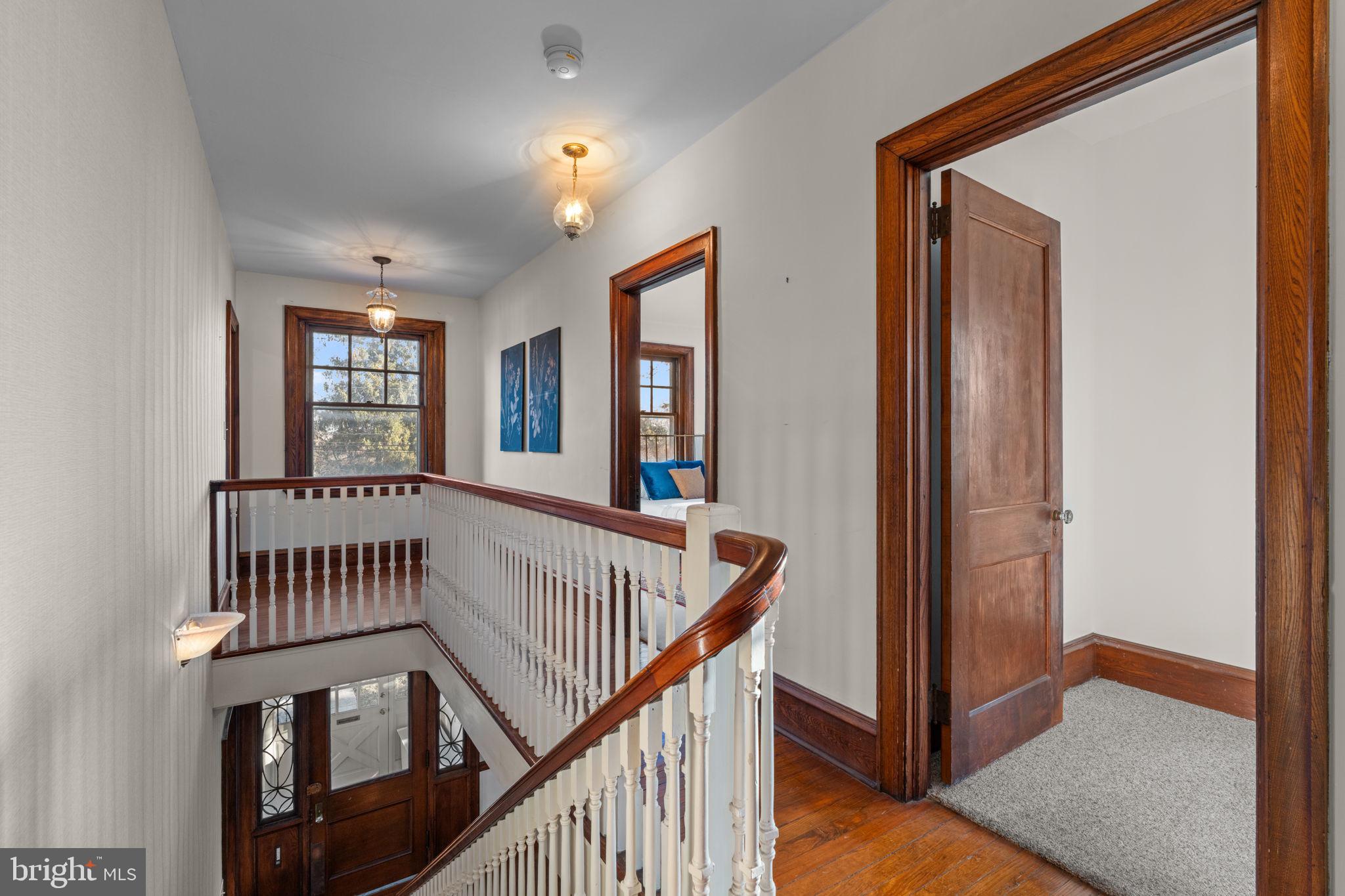 511 E WILLOW GROVE AVENUE