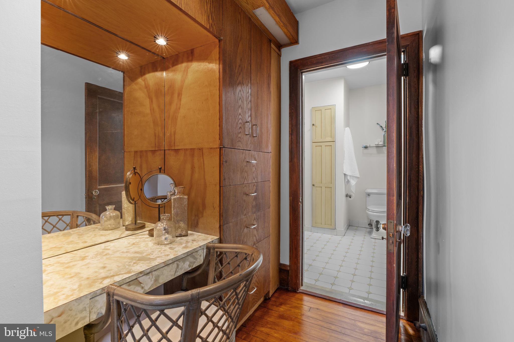 511 E WILLOW GROVE AVENUE