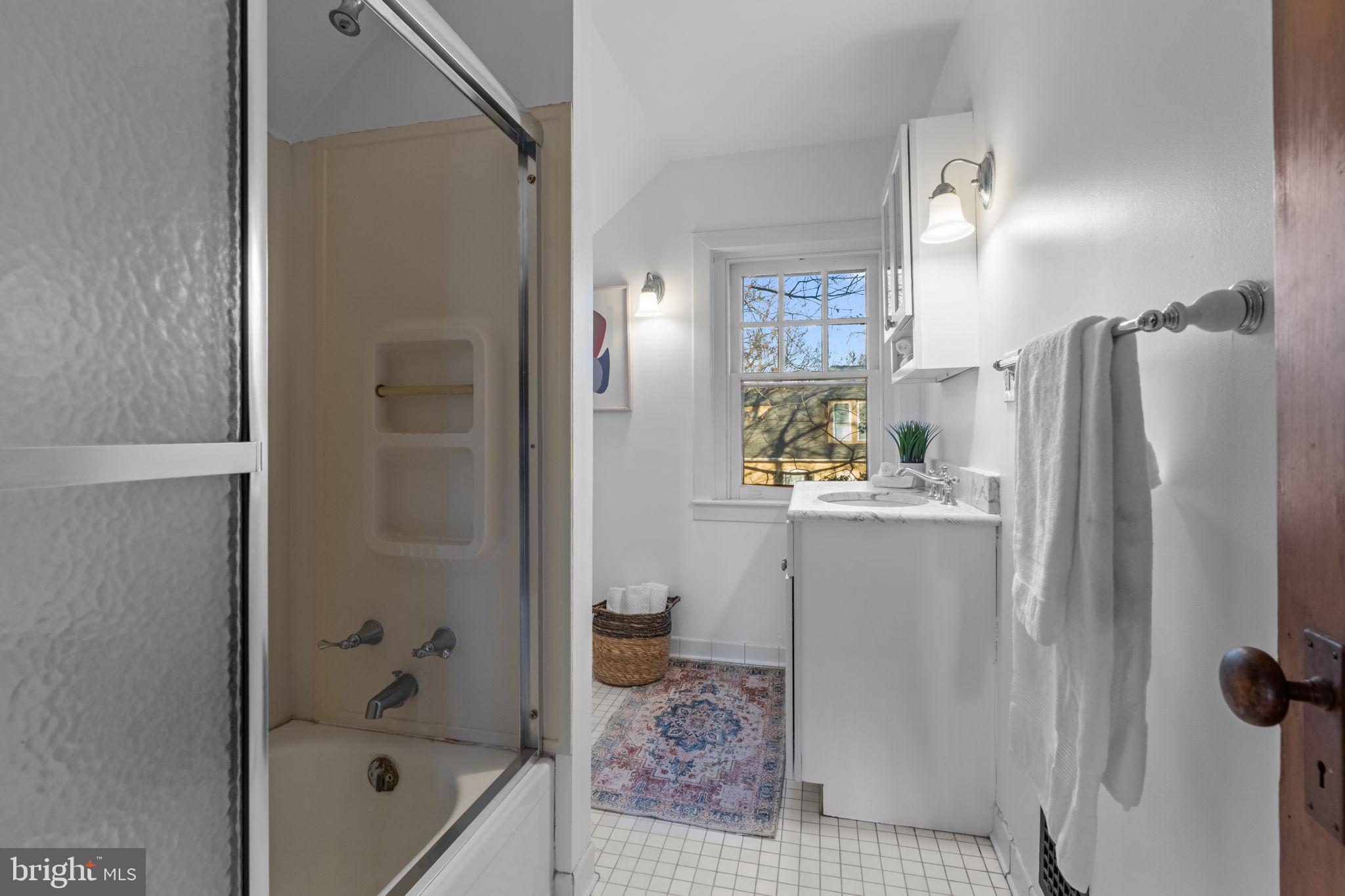 511 E WILLOW GROVE AVENUE