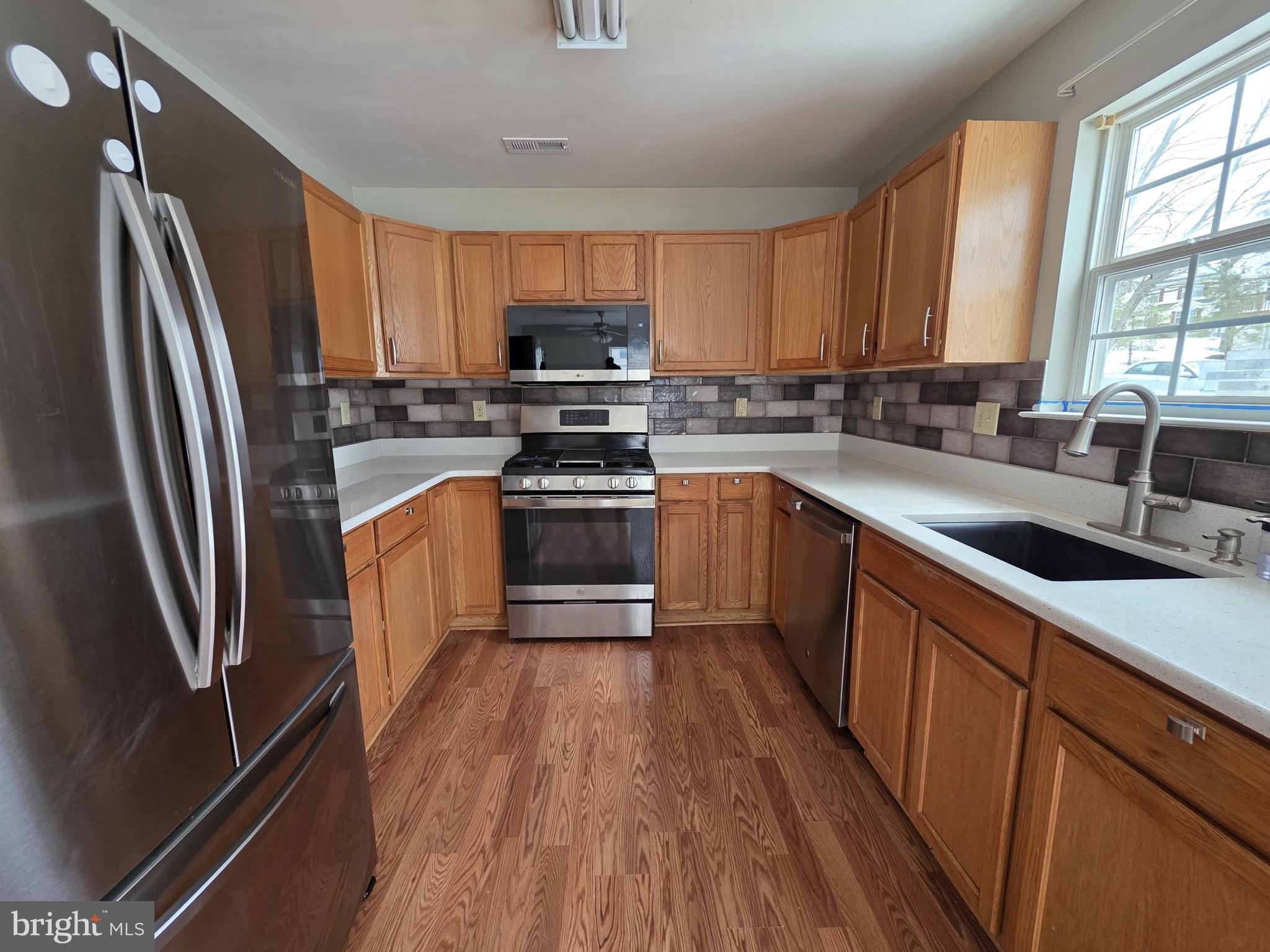 347 GLENN ROSE CIRCLE