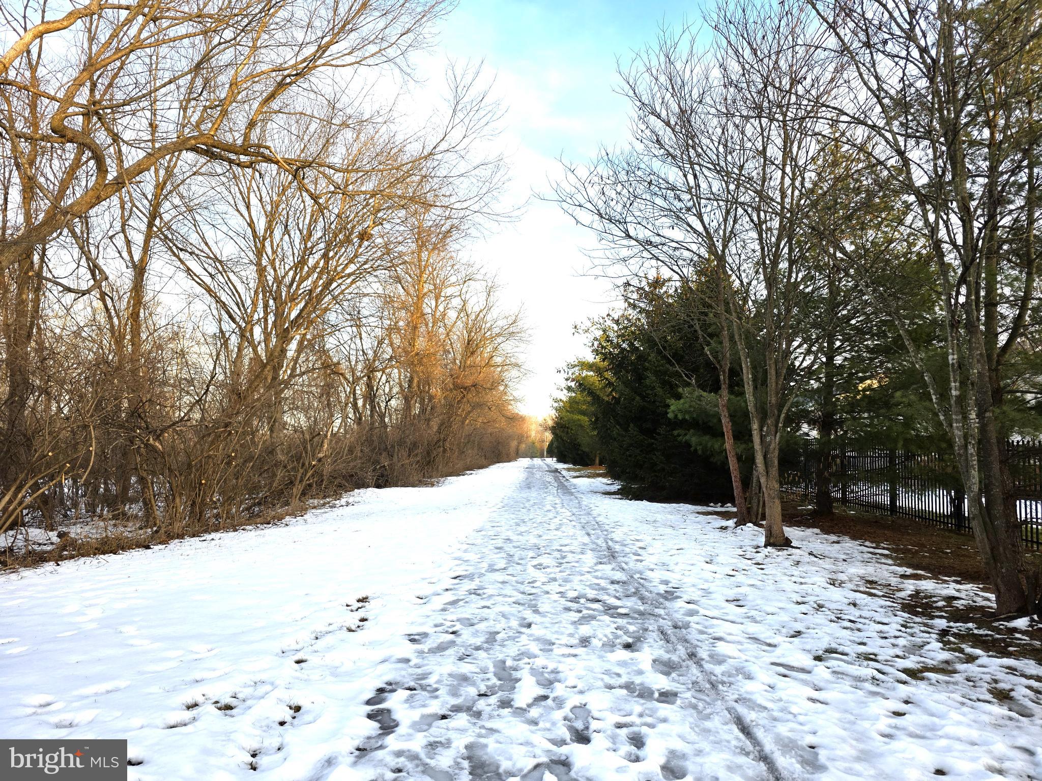 347 GLENN ROSE CIRCLE