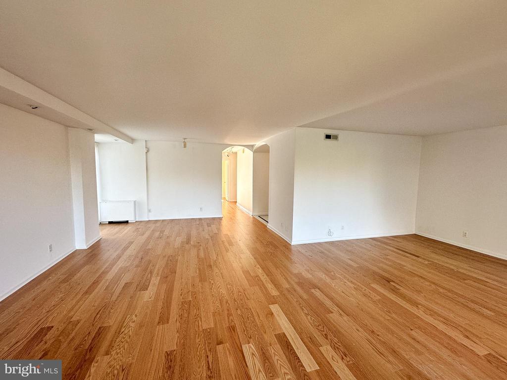 1001 CITY AVENUE W-405