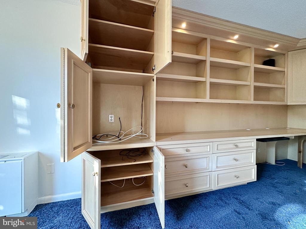 1001 CITY AVENUE W-405