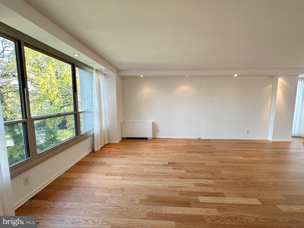1001 CITY AVENUE W-405