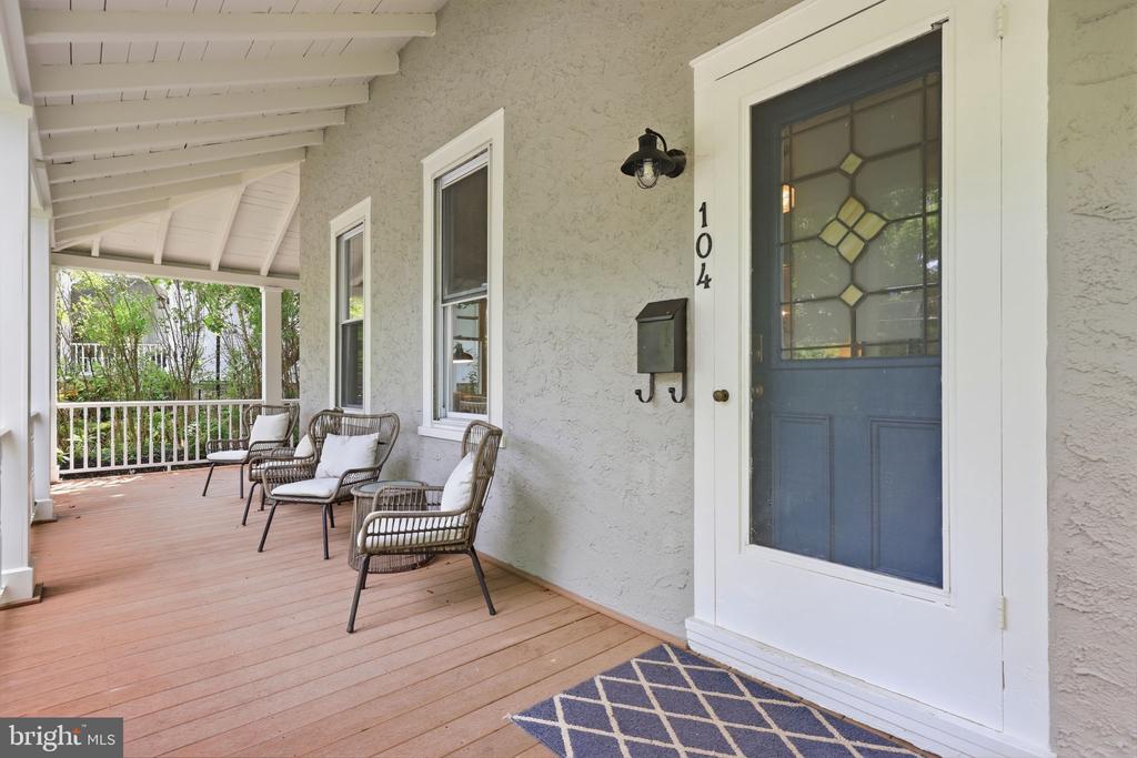 104 GRAYLING AVENUE