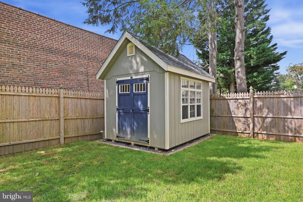 104 GRAYLING AVENUE