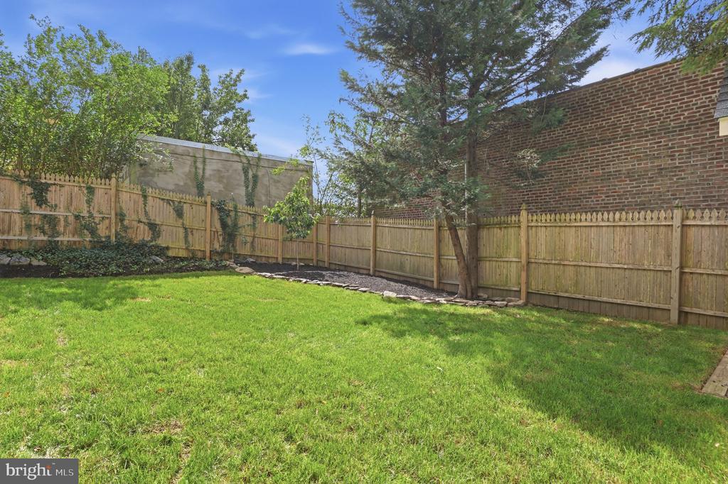 104 GRAYLING AVENUE