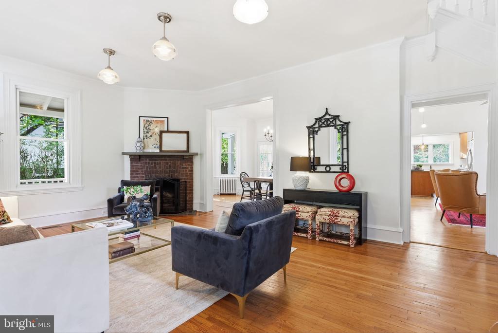 104 GRAYLING AVENUE