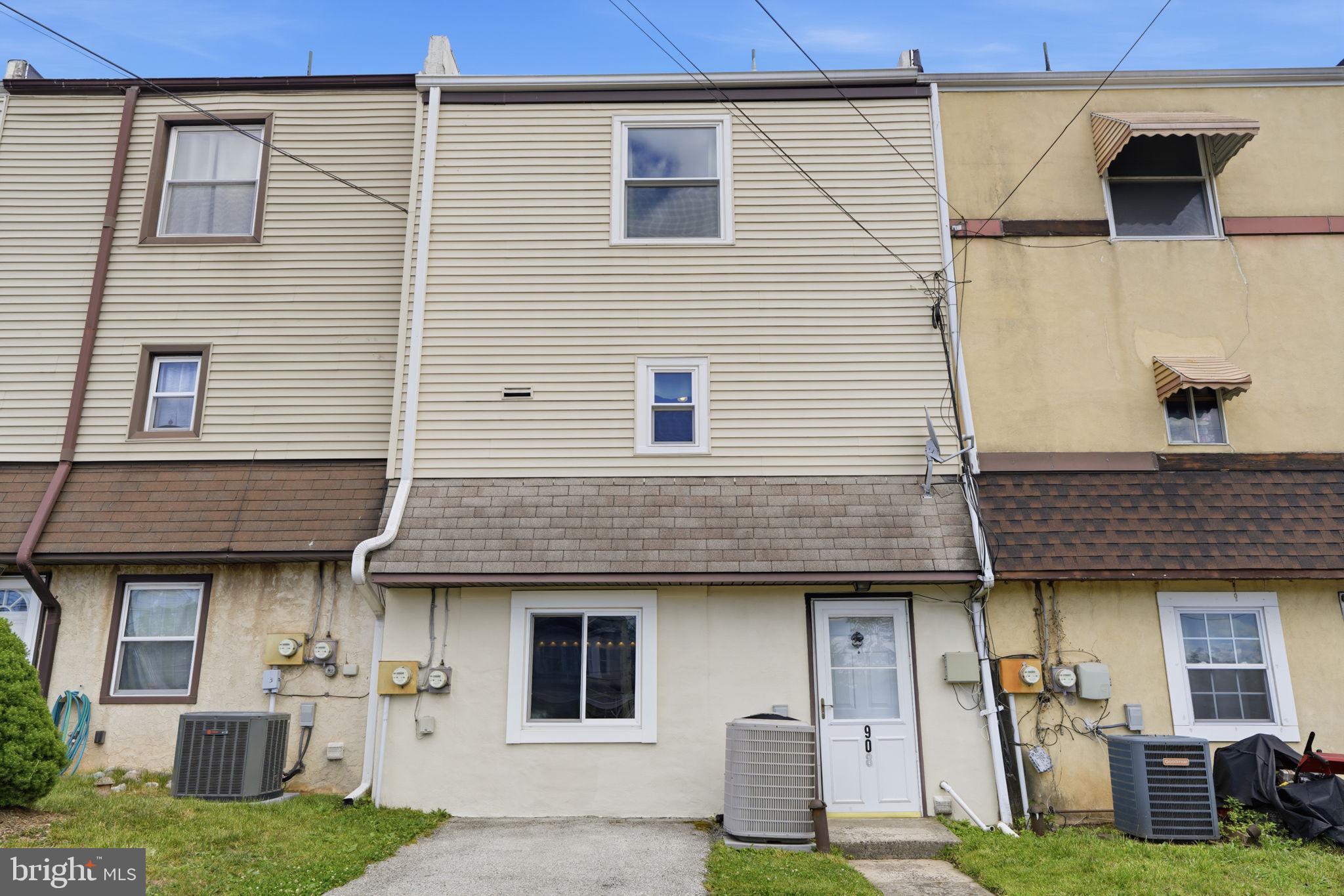 908 GREEN STREET