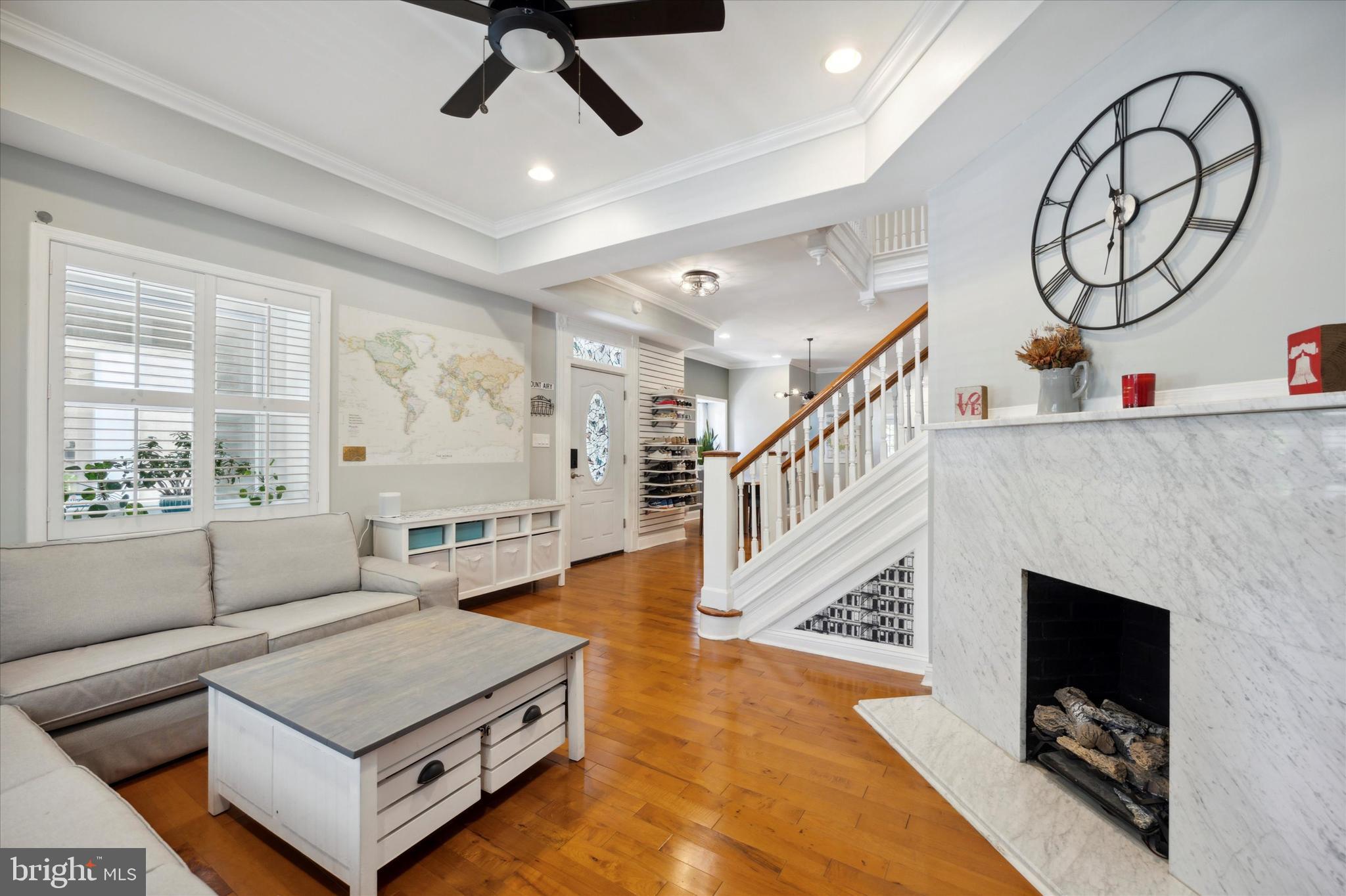 41 W Upsal STREET