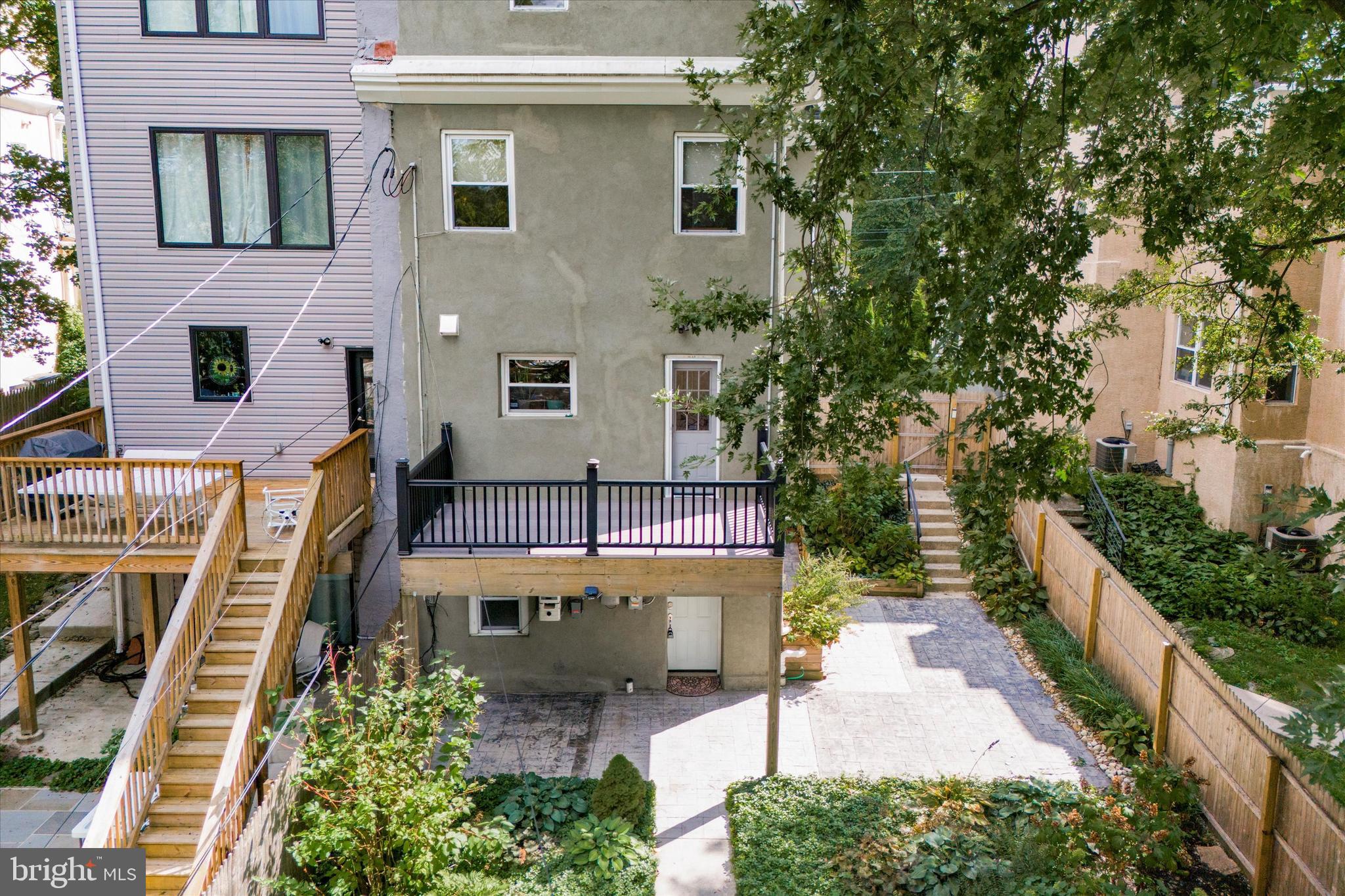 41 W Upsal STREET
