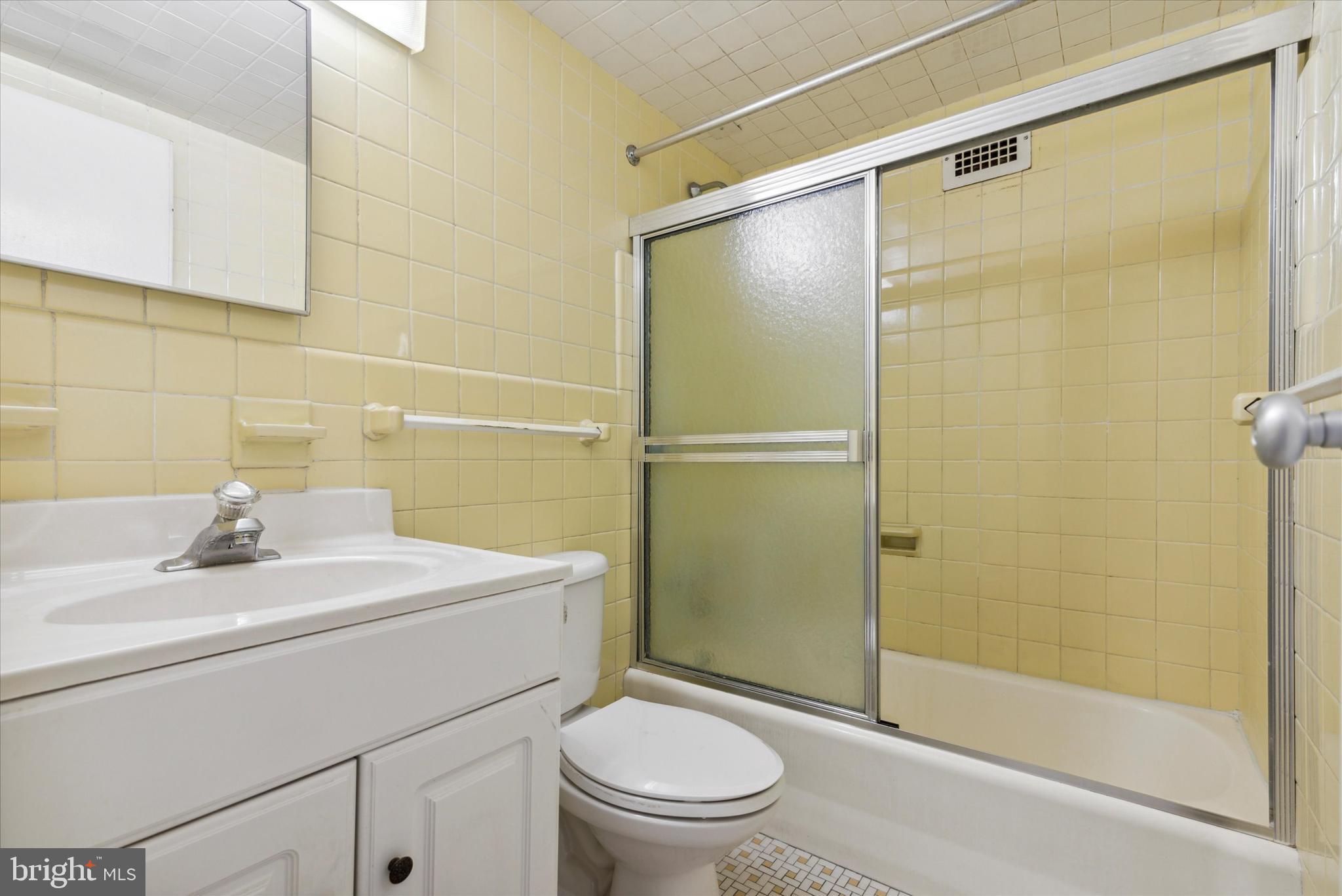 118 S 21st STREET Unit: 212-213