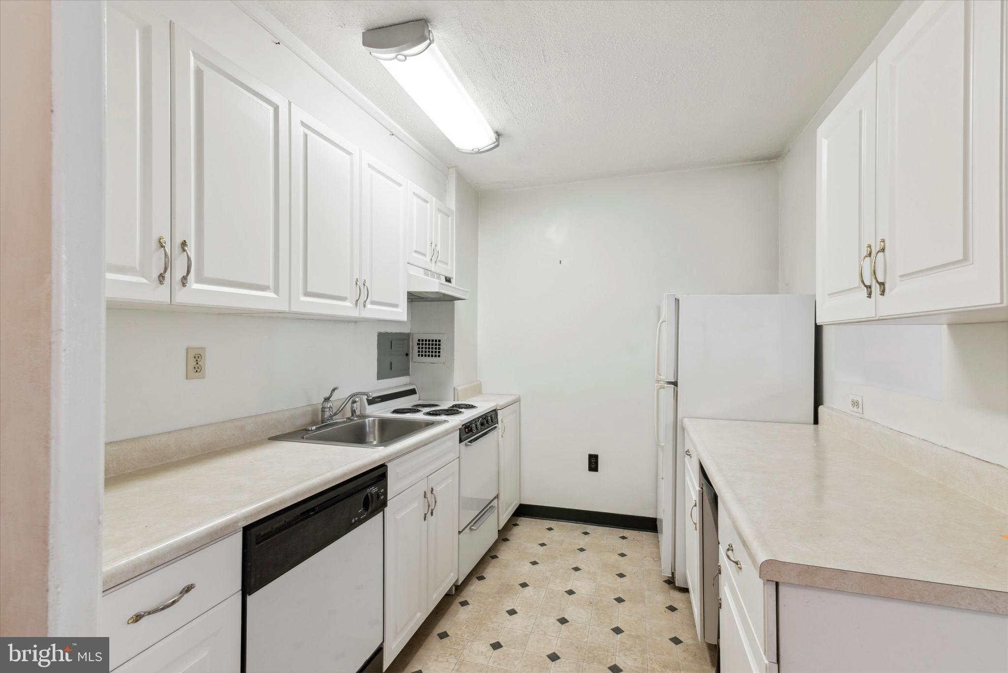 118 S 21st STREET Unit: 212-213