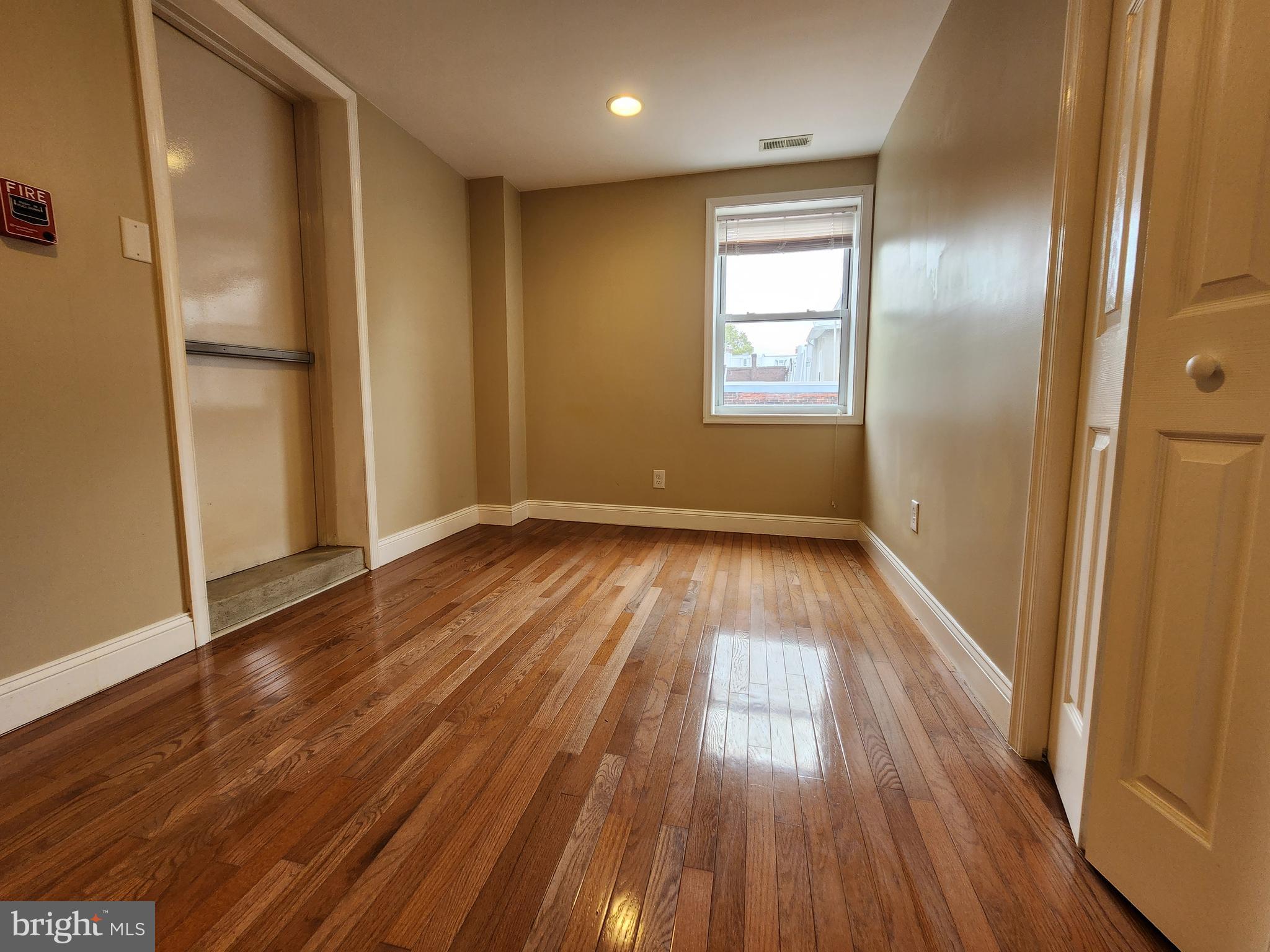 4516 Walnut STREET
