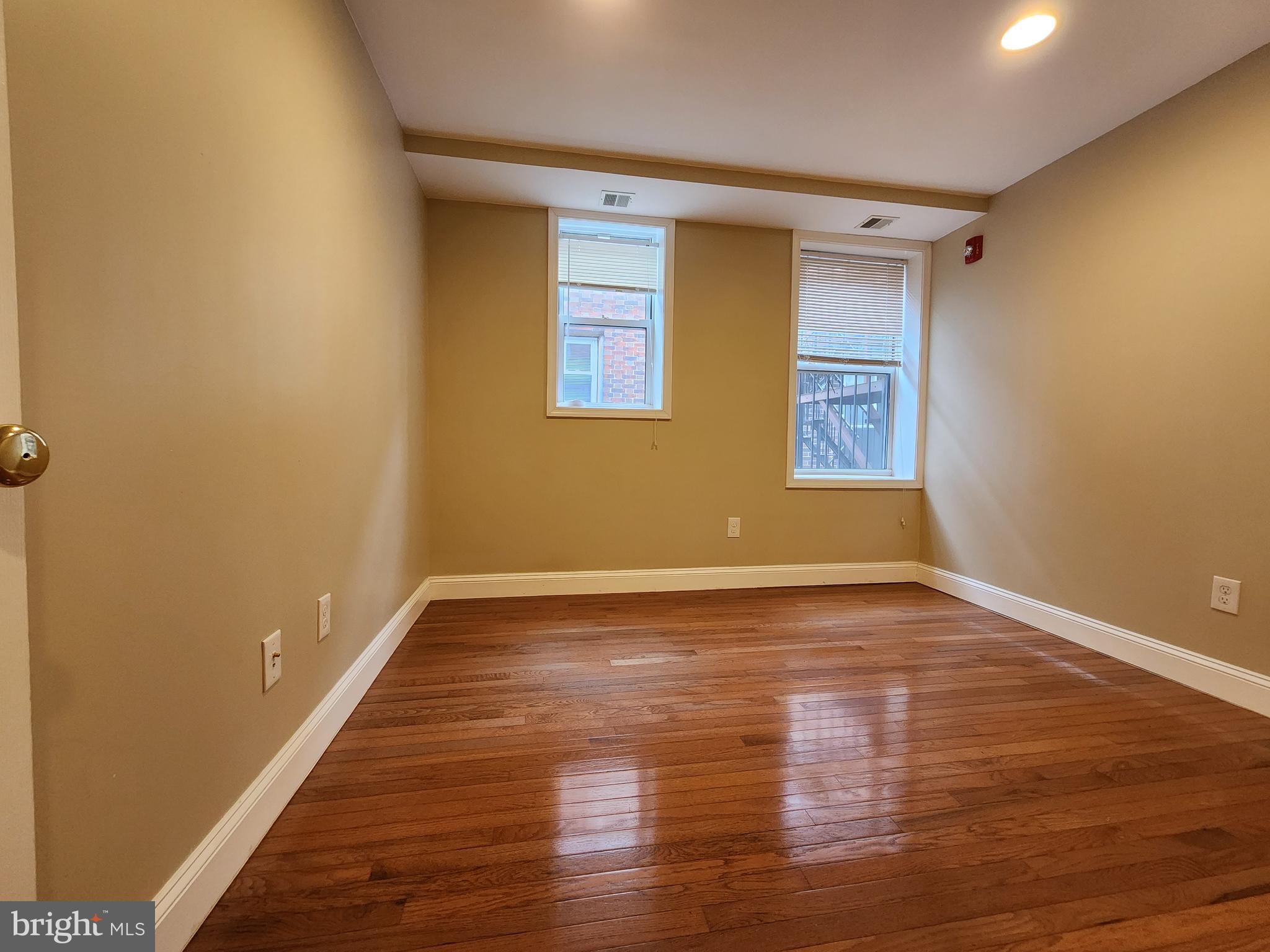 4516 Walnut STREET