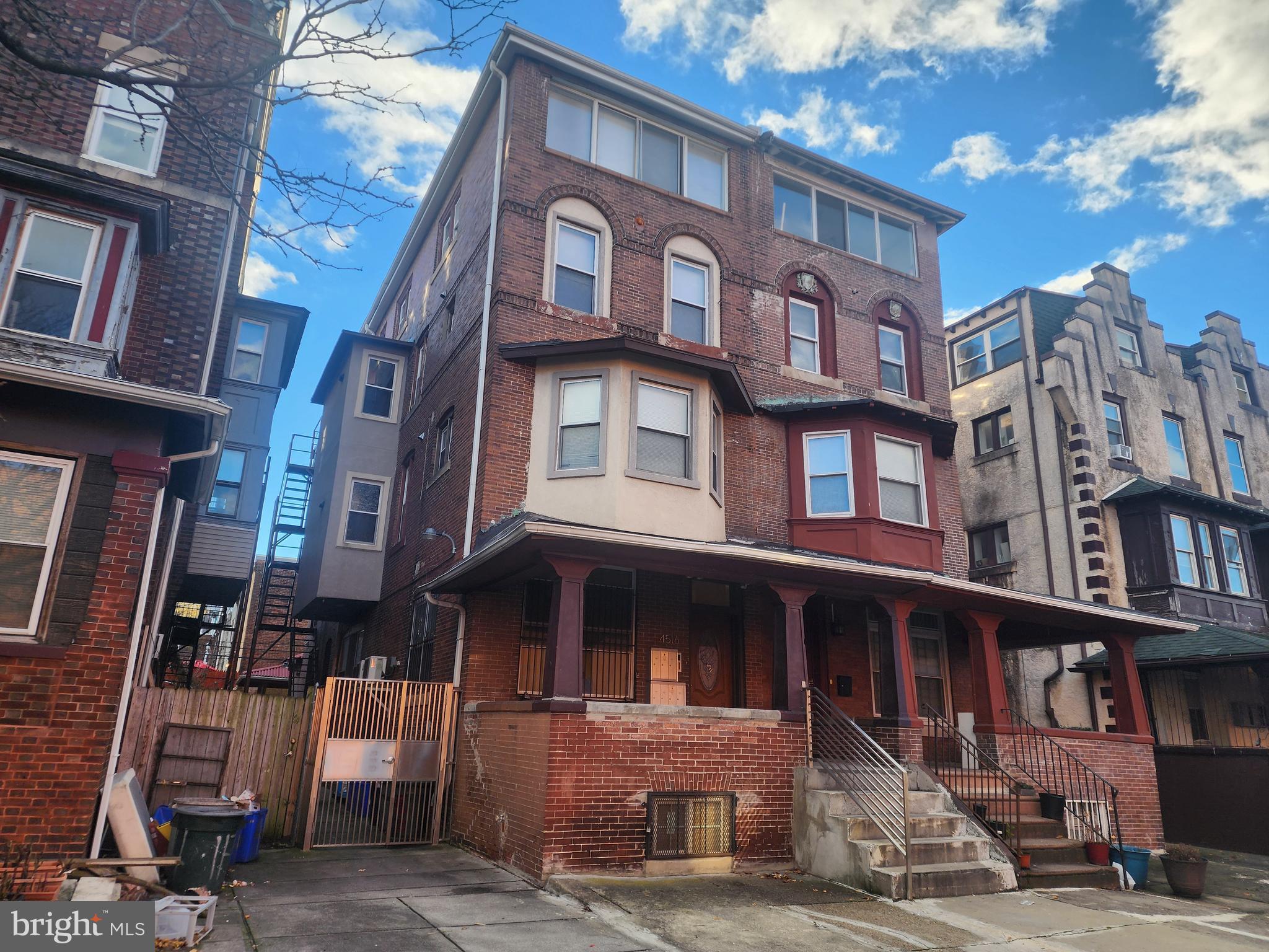 4516 Walnut STREET