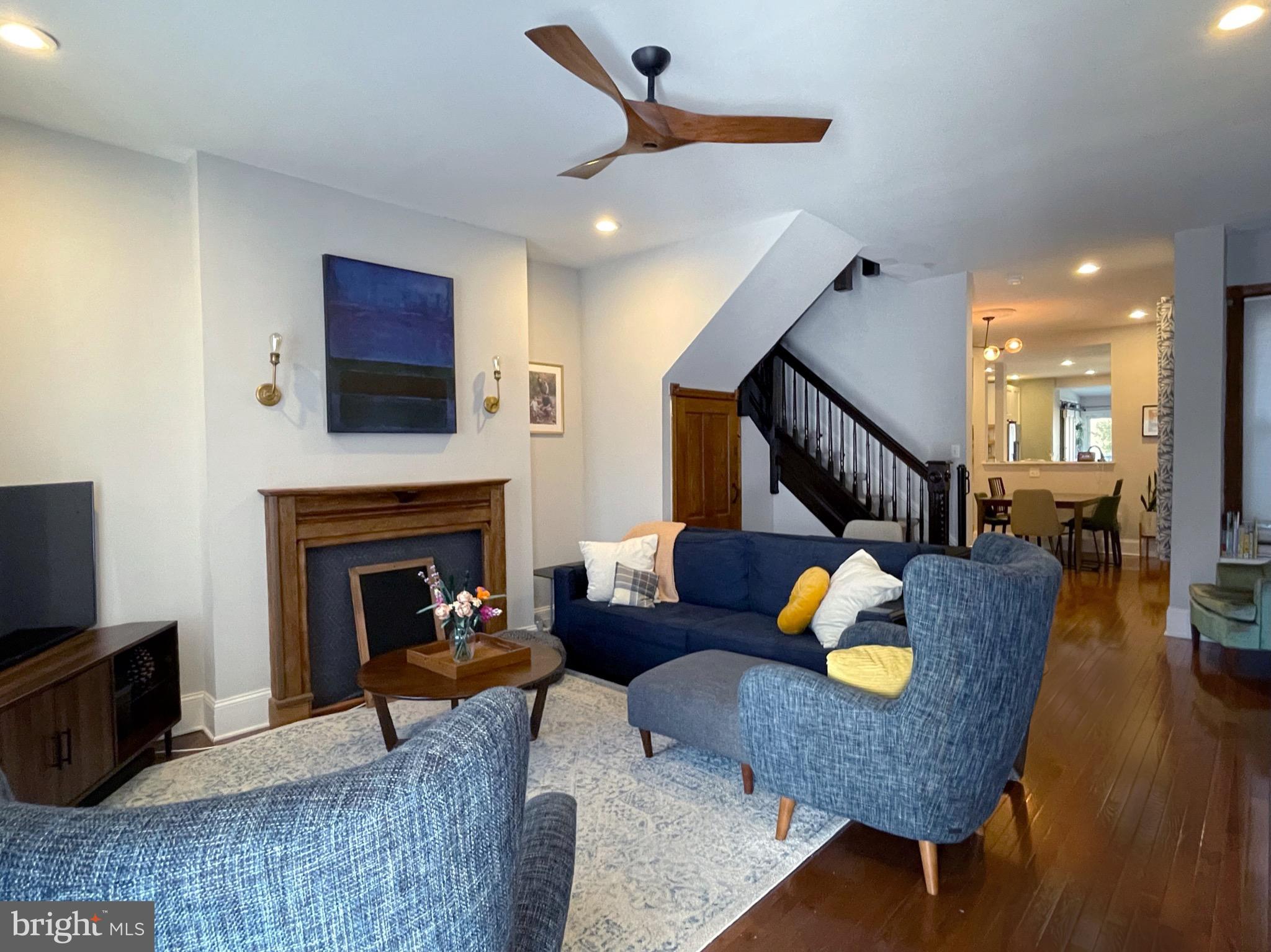 263 Rochelle Ave