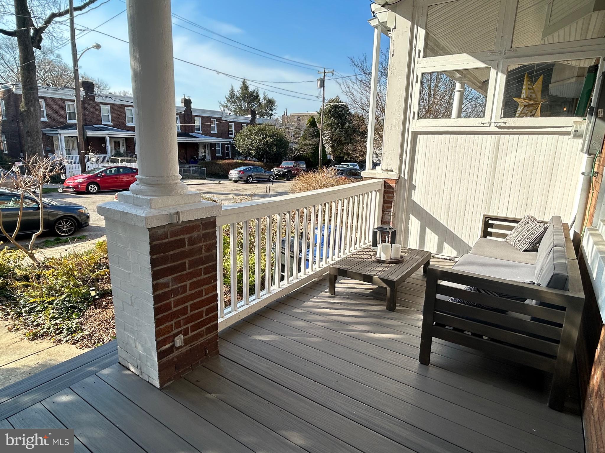 263 Rochelle Ave