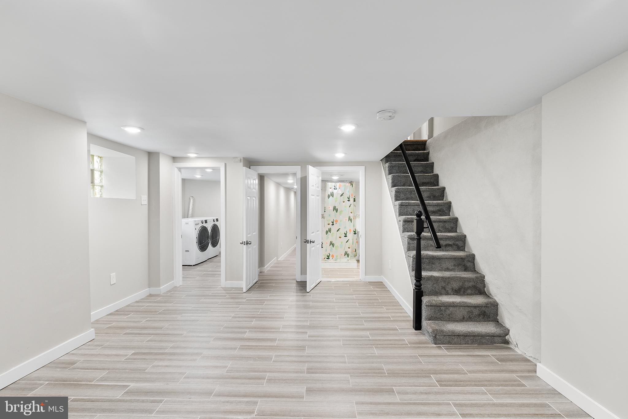 851 E Rittenhouse St