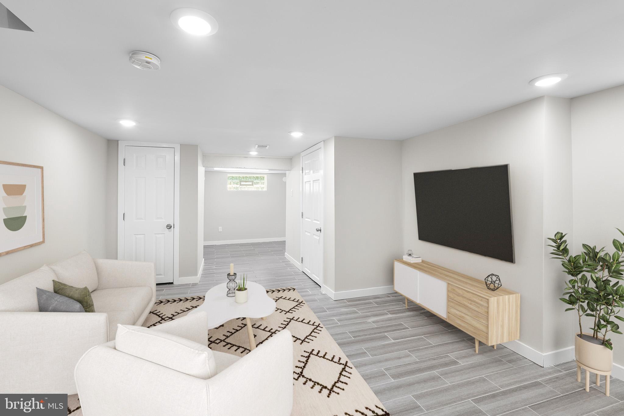 851 E Rittenhouse St