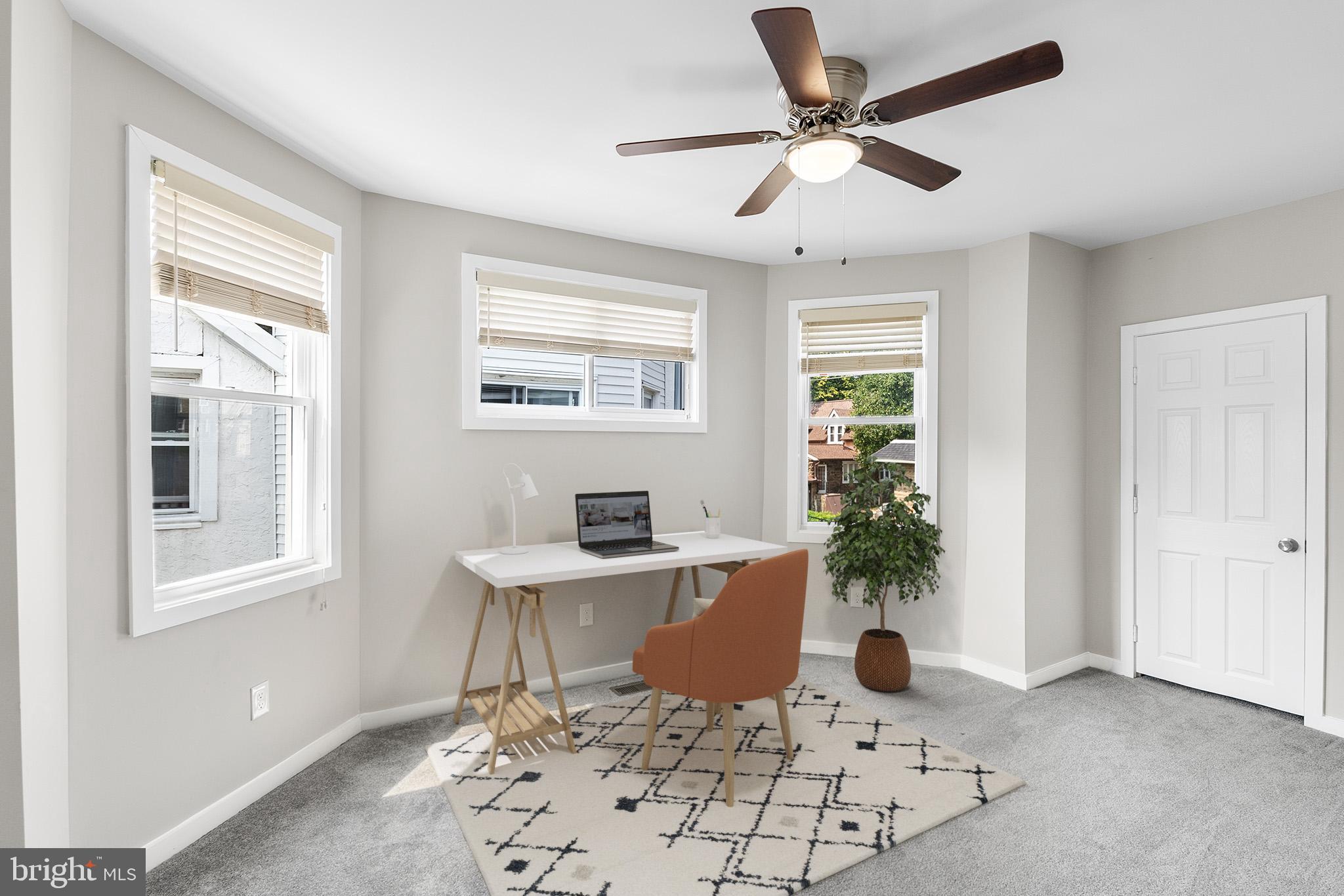 851 E Rittenhouse St