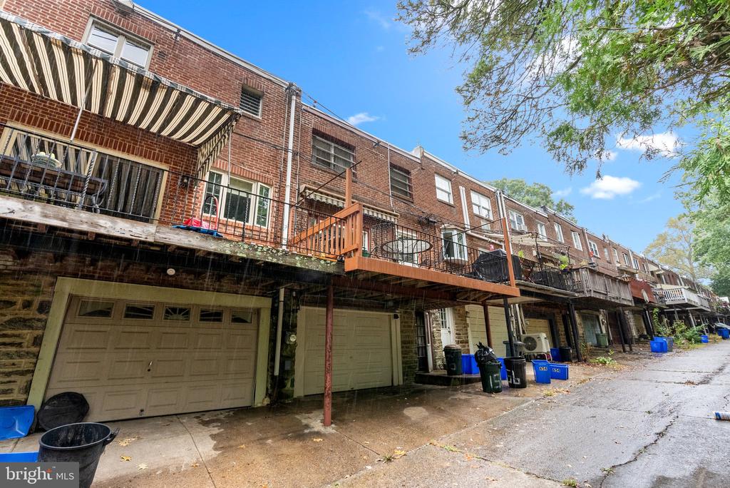 656 W Ellet St