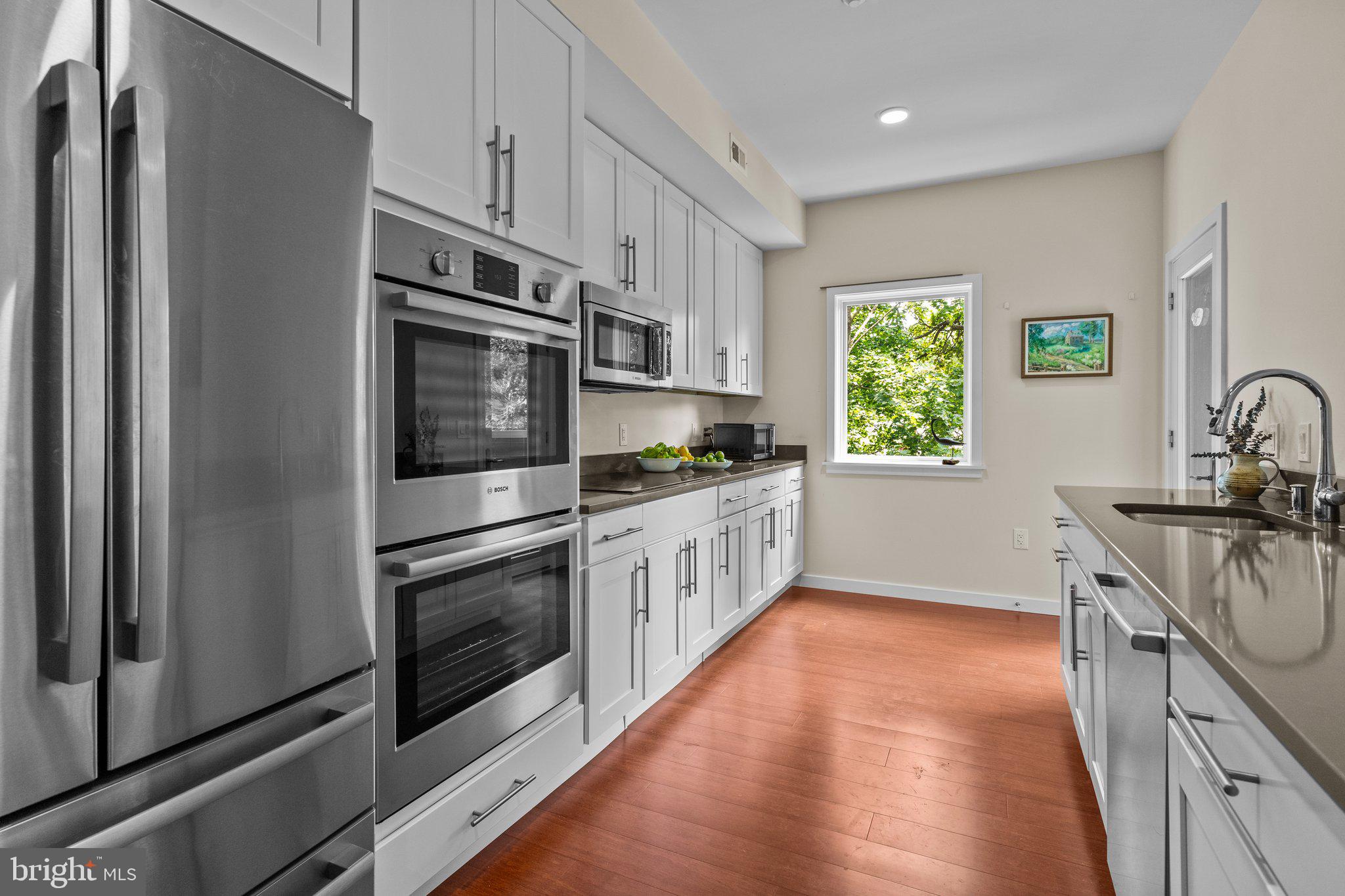 520-28 Carpenter Ln #2f