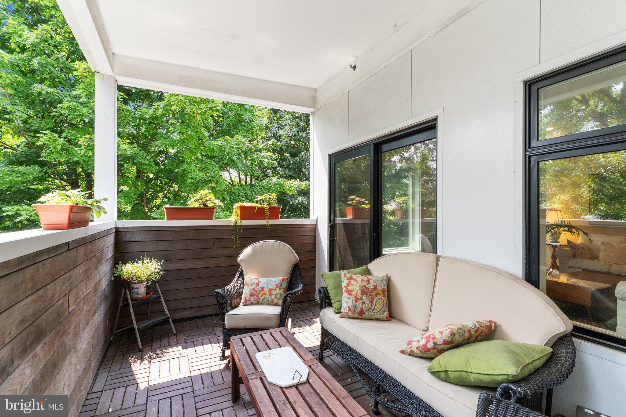 520-28 Carpenter Ln #2f