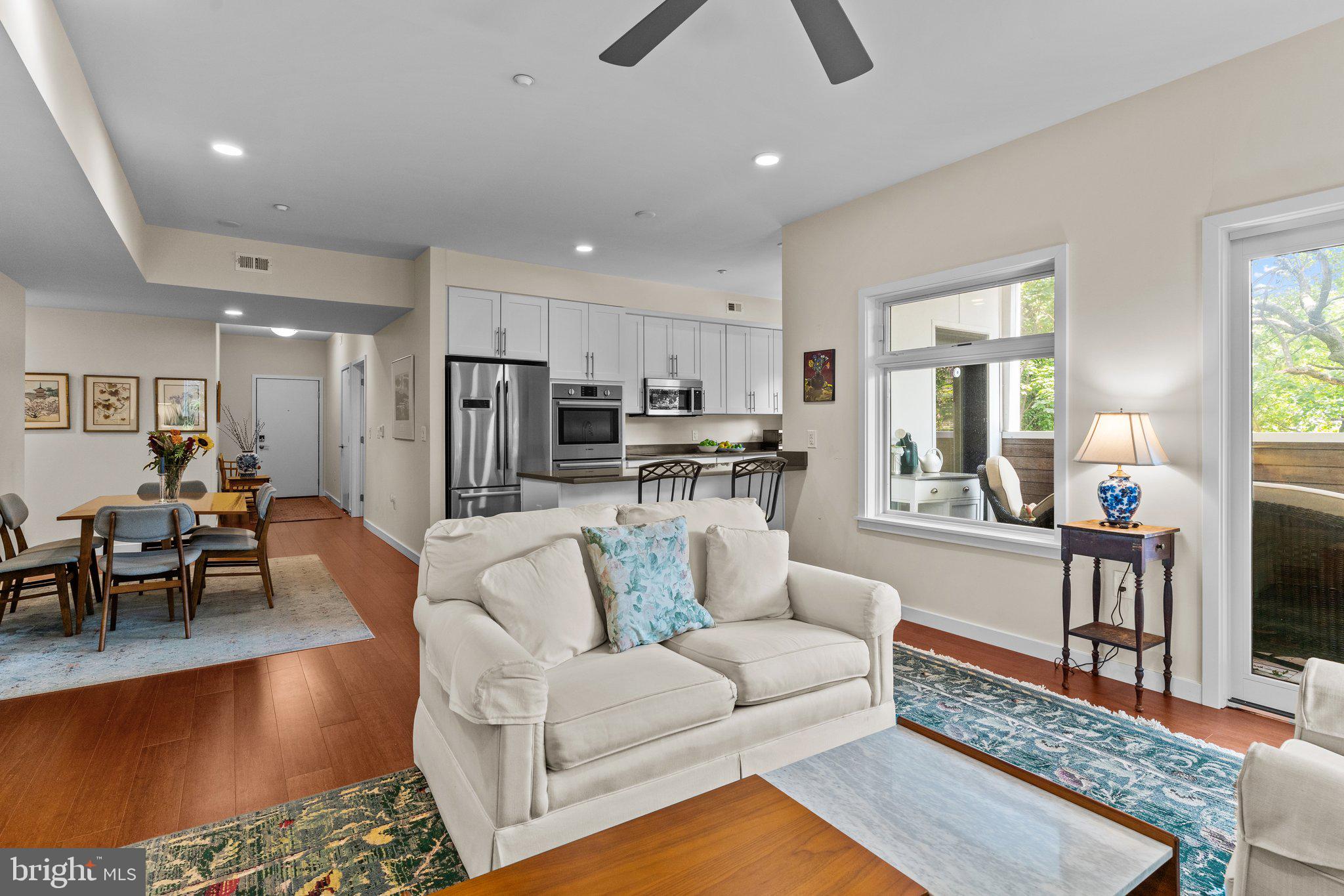 520-28 Carpenter Ln #2f