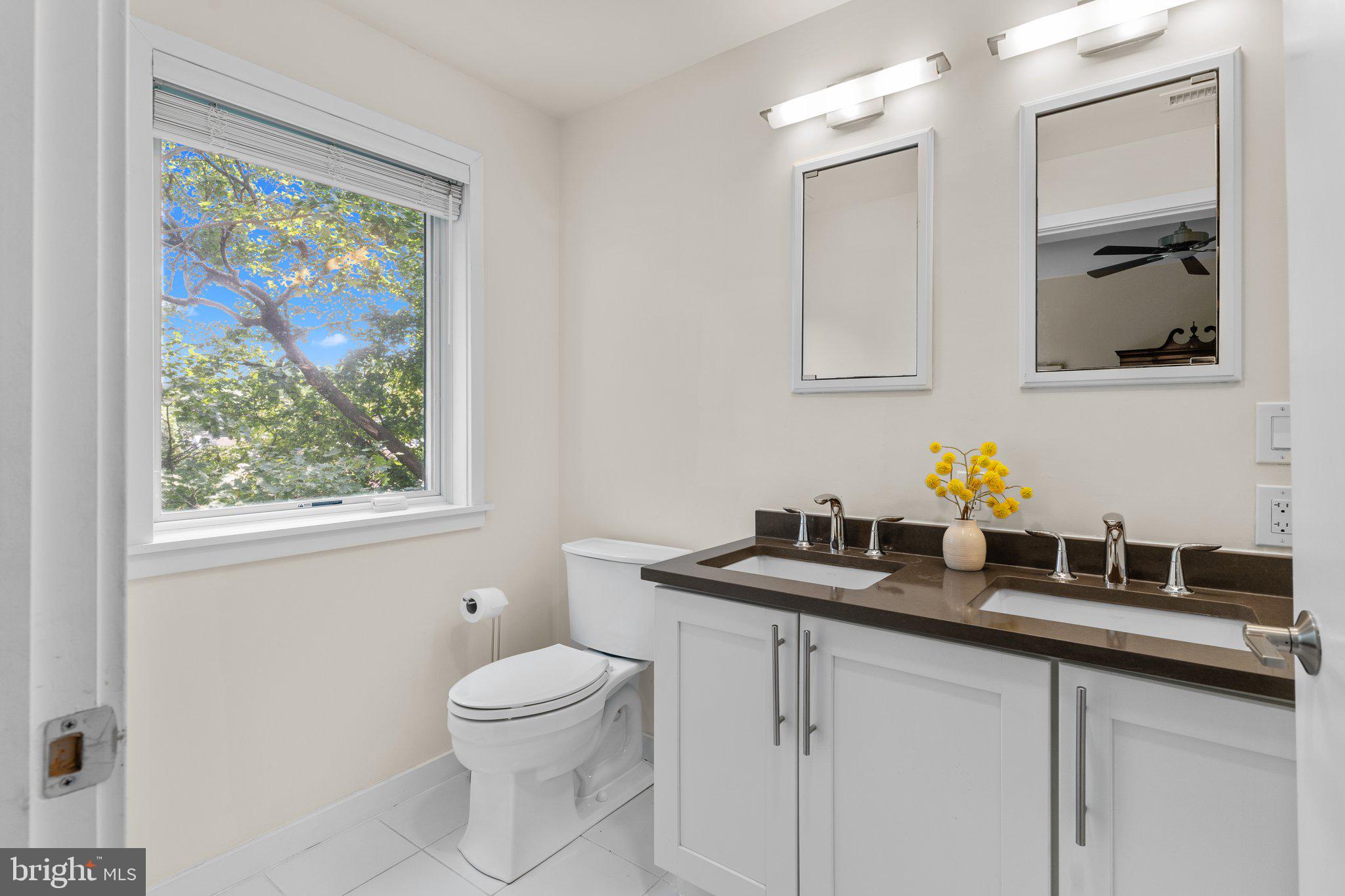 520-28 Carpenter Ln #2f