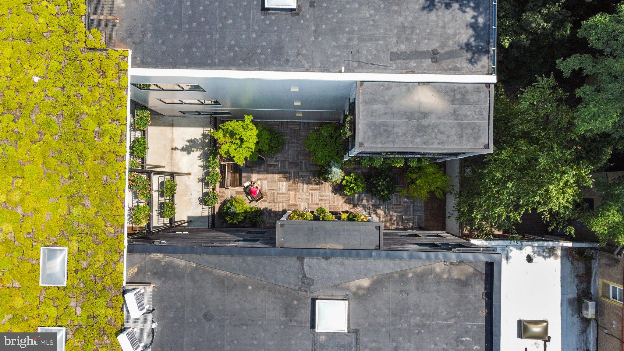 520-28 Carpenter Ln #2f