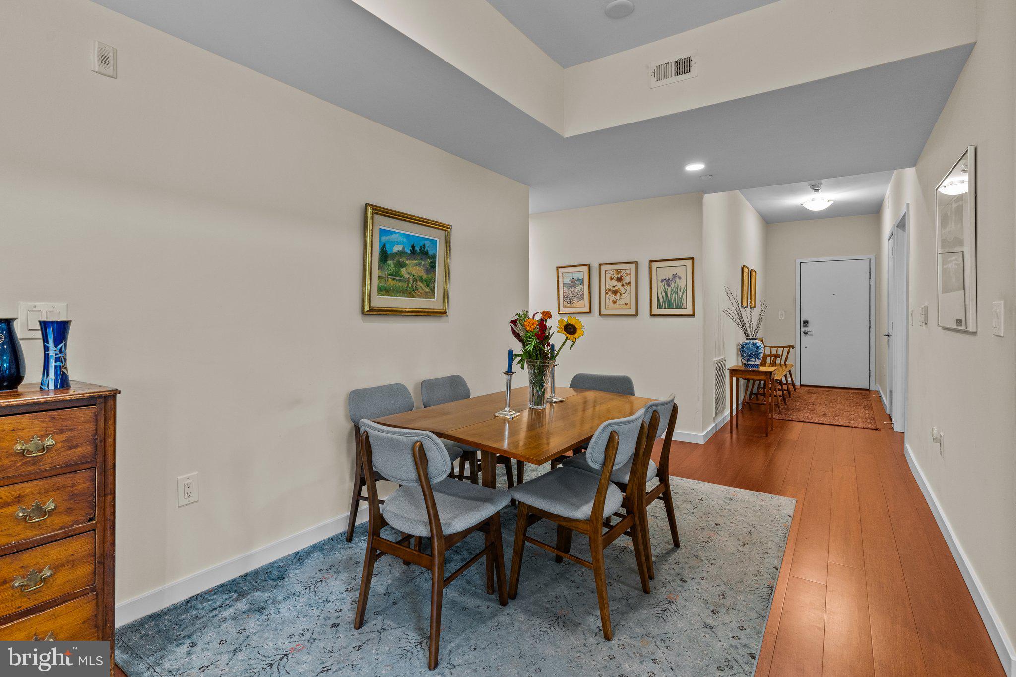 520-28 Carpenter Ln #2f