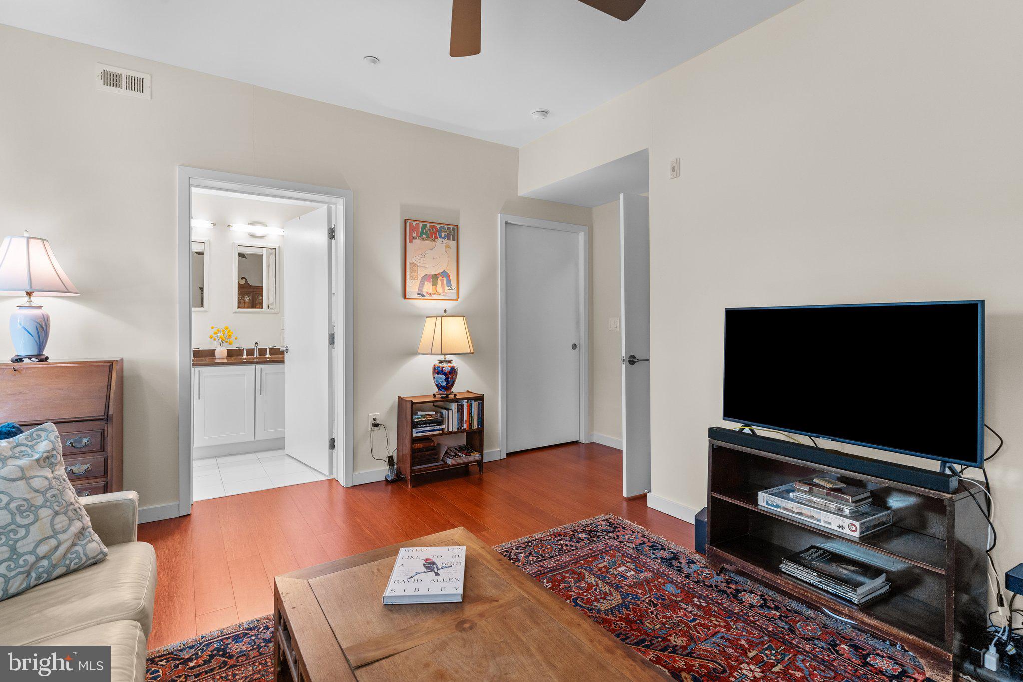 520-28 Carpenter Ln #2f