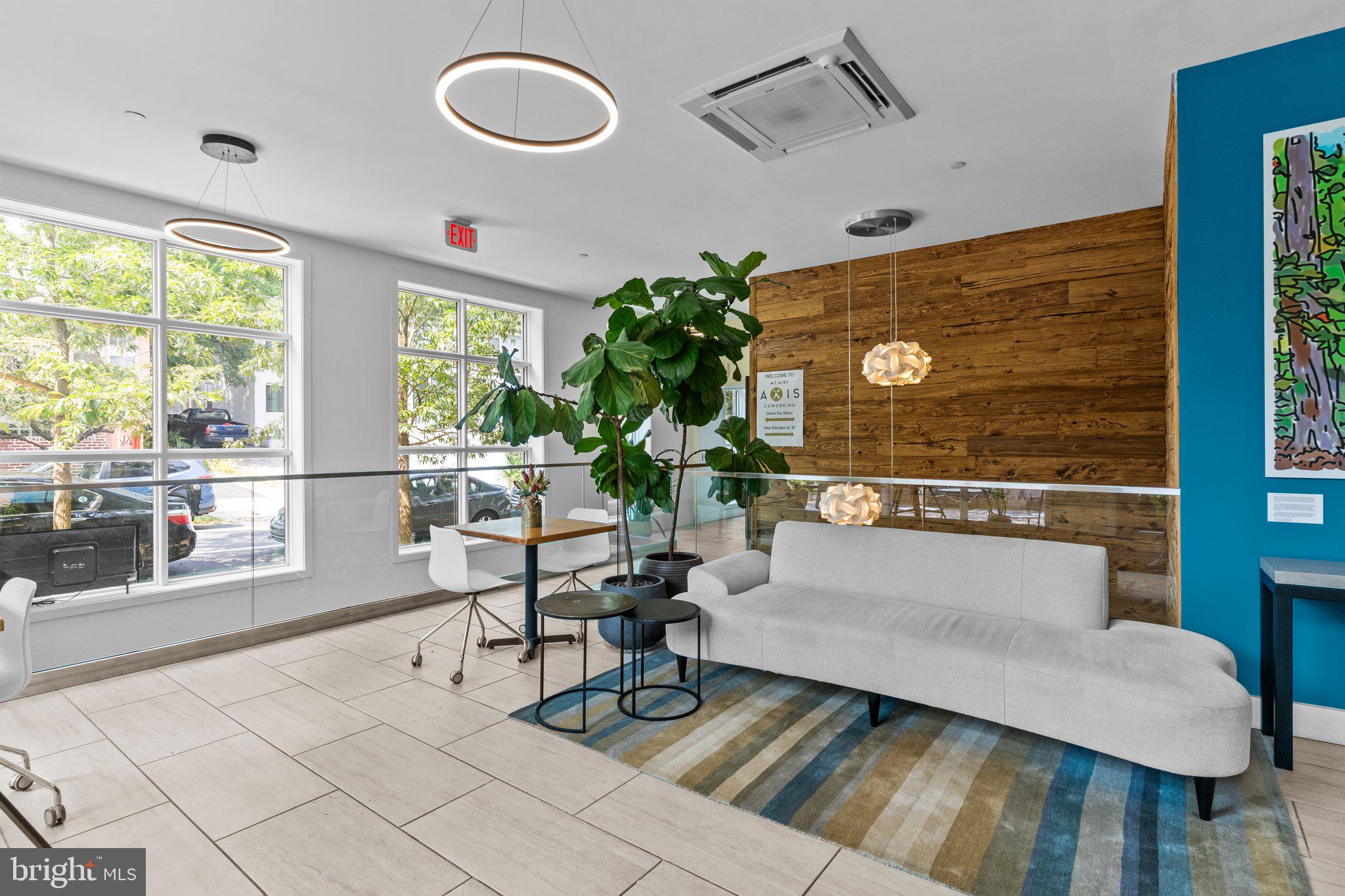 520-28 Carpenter Ln #2f