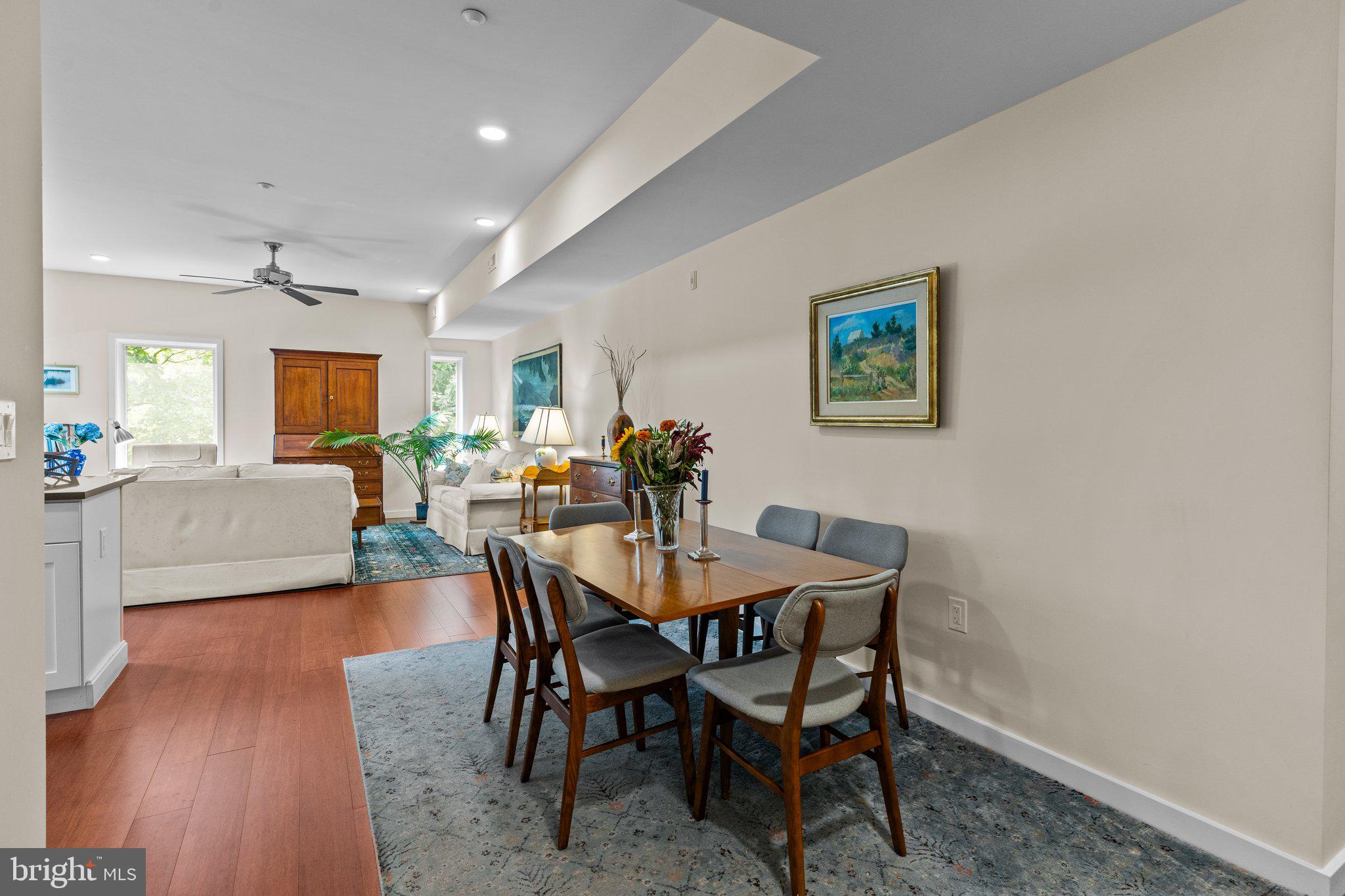 520-28 Carpenter Ln #2f