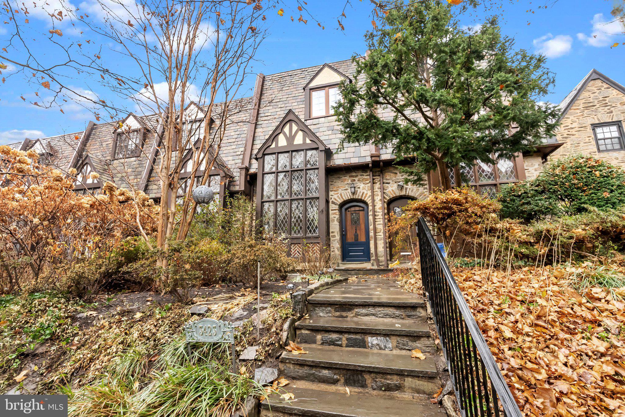 3423 Midvale Ave