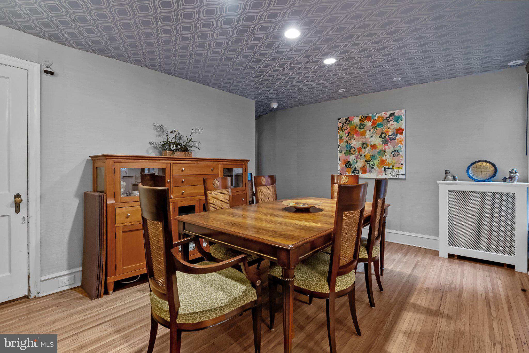 3423 Midvale Ave