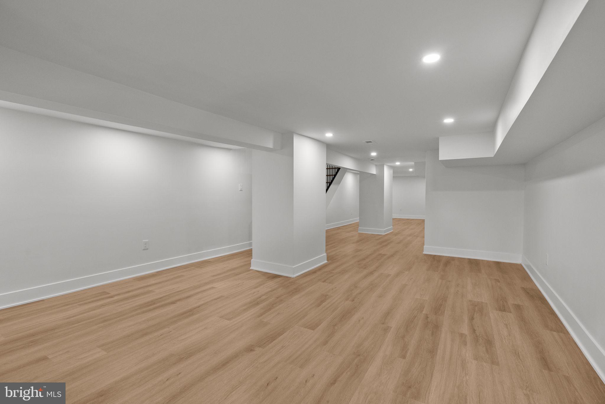 226 W Rittenhouse St