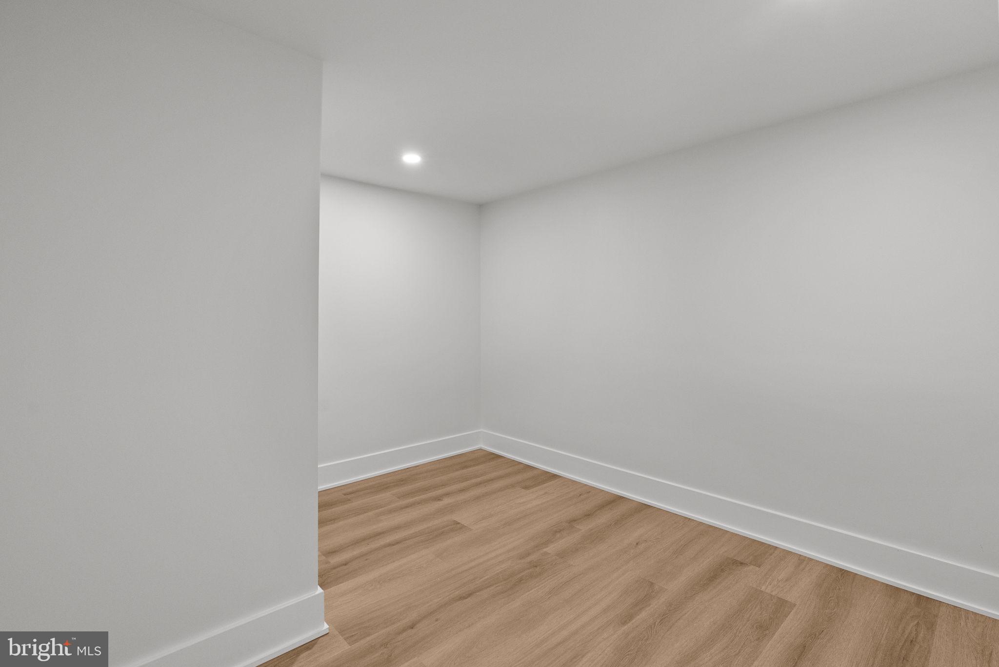 226 W Rittenhouse St