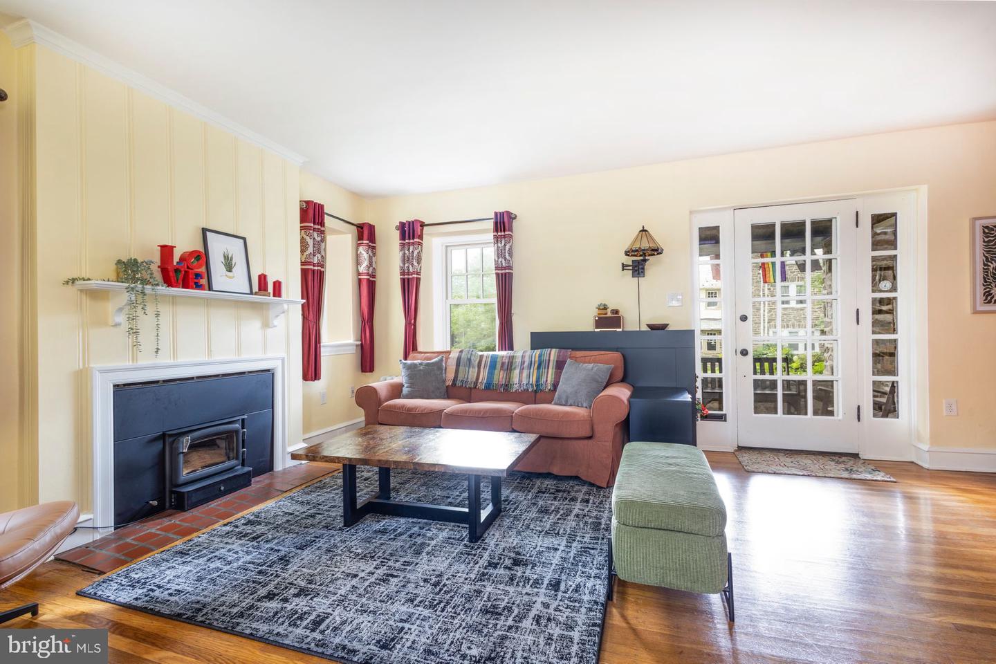 234 W Durand St