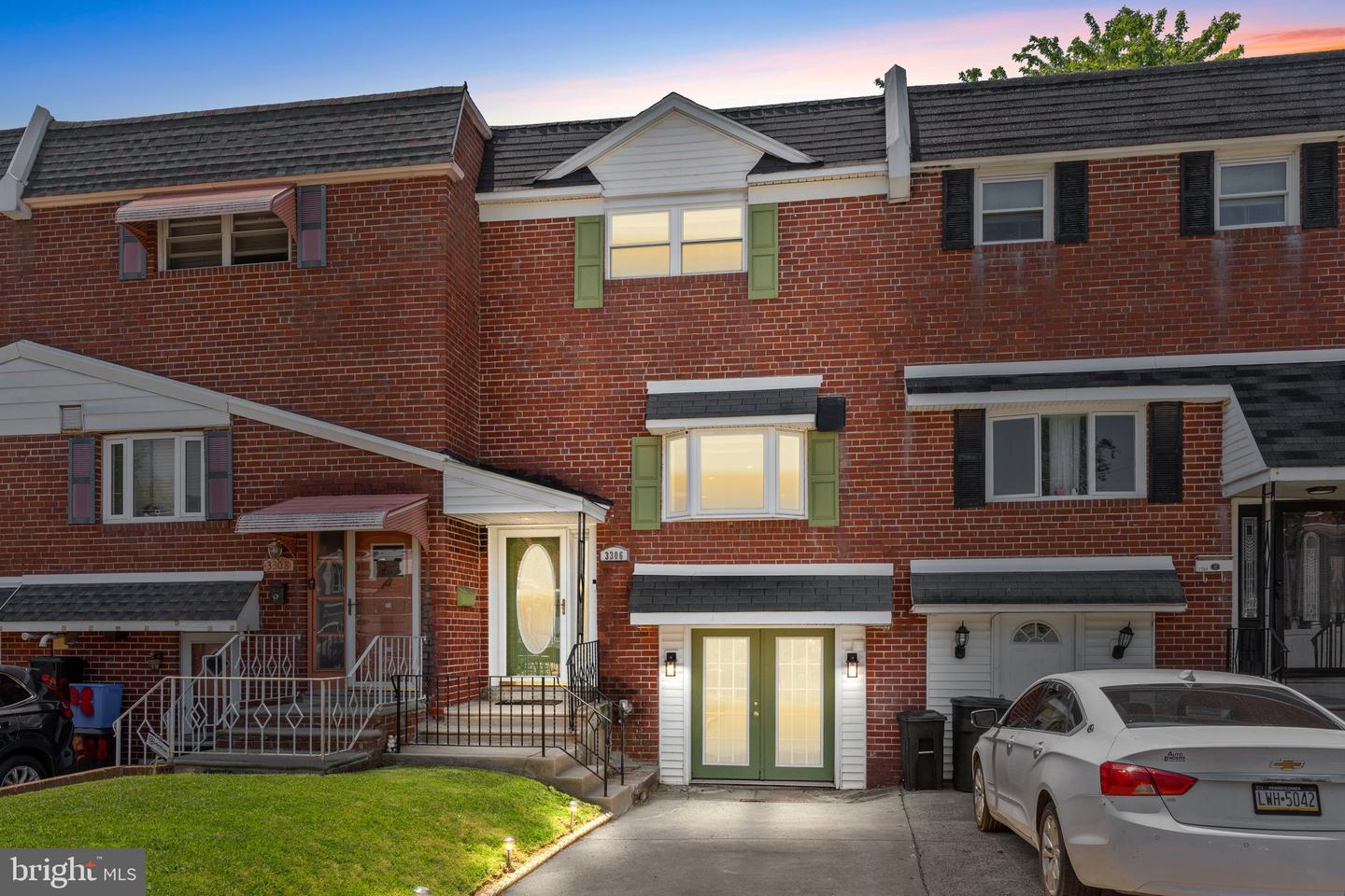 3306 Fairdale Rd