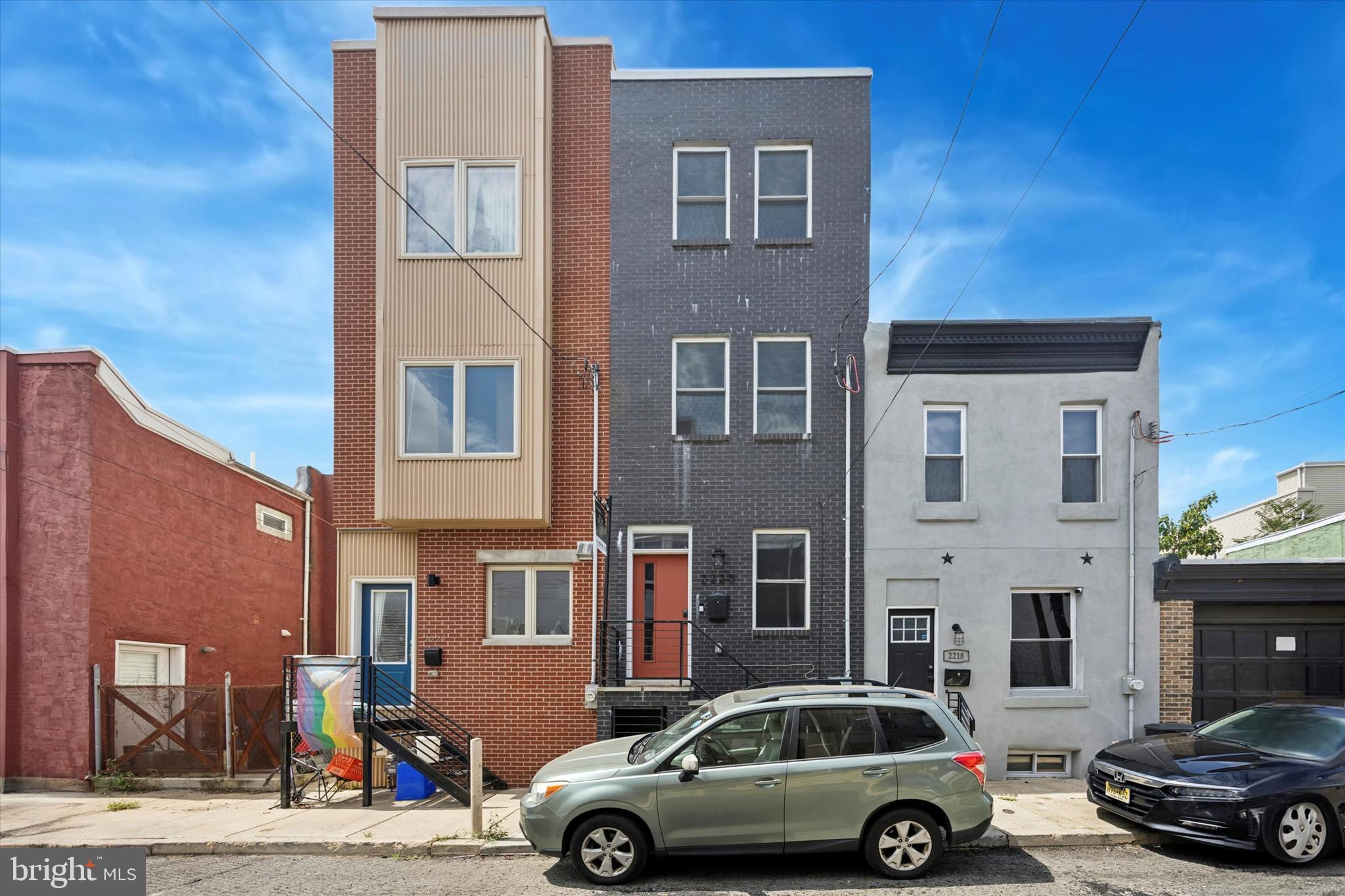 2220 E Harold St