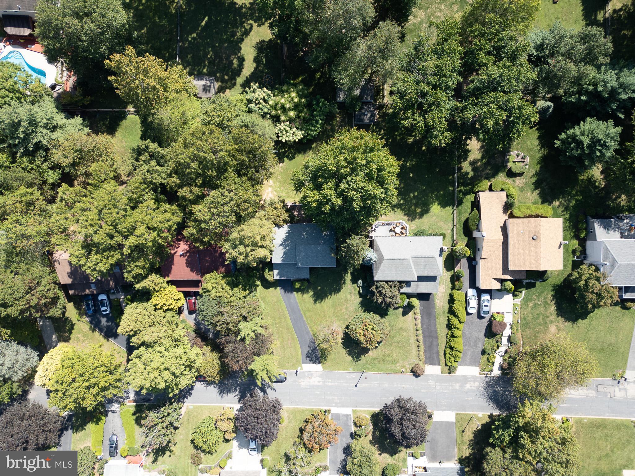 947 CALEDONIA STREET